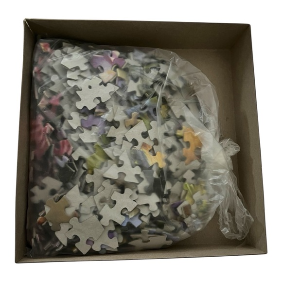 500 piece Bits and Pieces cat puzzle - Picture 2 of 5